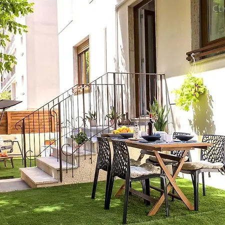 Apartment Hiddengarden With Garden And Jacuzzi In The Center Of The Of Alghero