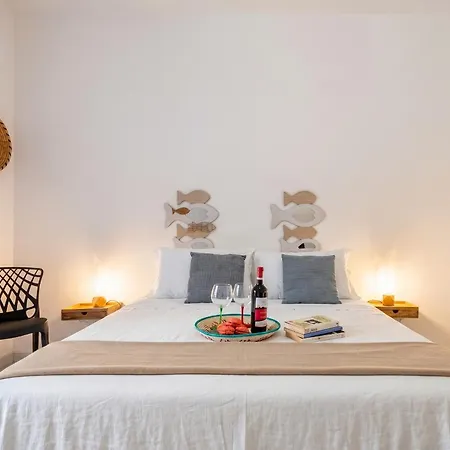 Διαμέρισμα Hiddengarden With Garden And Jacuzzi In The Center Of The Of *